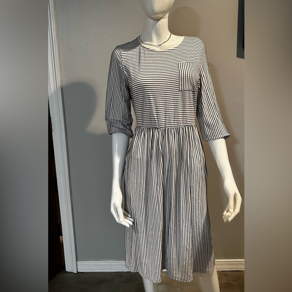 Merokeety Black & White Striped 18.5” Sleeve Size Small T-Shirt Dress w/Pockets